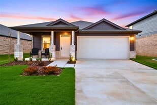 207 Woodlands Blvd in Terrell, TX - Building Photo