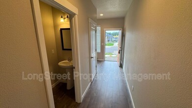5727 NW Torchcrest Pl in Corvallis, OR - Building Photo - Building Photo