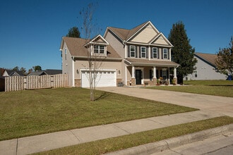 218 Maidstone Dr in Richlands, NC - Building Photo - Building Photo