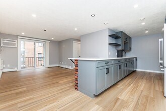 131 Pierce St in Malden, MA - Building Photo - Building Photo