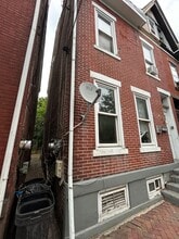 454 W Hanover St in Trenton, NJ - Building Photo - Building Photo