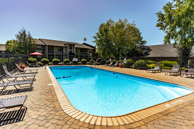 Ashton Parc in Bowling Green, KY - Foto de edificio - Building Photo