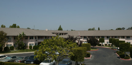 Arcadia Place in Vista, CA - Foto de edificio - Building Photo