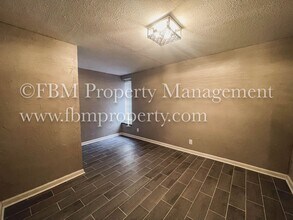 111 E Collin St in Corsicana, TX - Building Photo - Building Photo