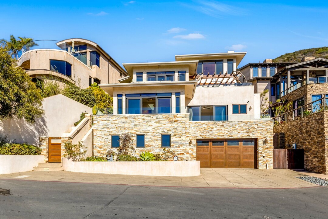 31460 Ceanothus Dr in Laguna Beach, CA - Building Photo