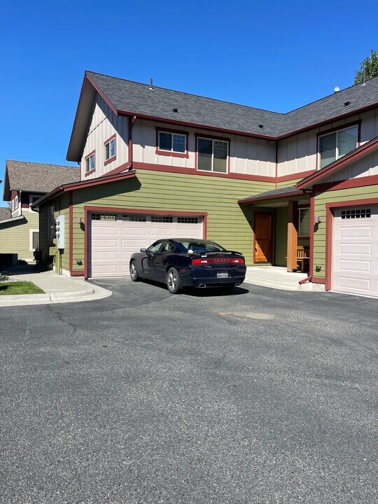 2162 Gallatin Green Blvd in Bozeman, MT - Building Photo
