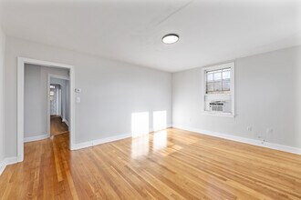 4348 Southern Ave SE, Unit 1 in Washington, DC - Building Photo - Building Photo