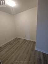 3270 Sheppard Ave E in Toronto, ON - Building Photo