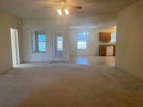 1712 Freedom Loop in Belton, TX - Building Photo - Building Photo