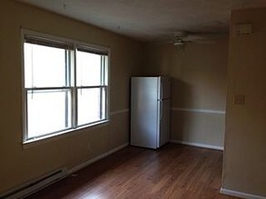 9635 Salem St-Unit -2 in Norfolk, VA - Building Photo - Building Photo