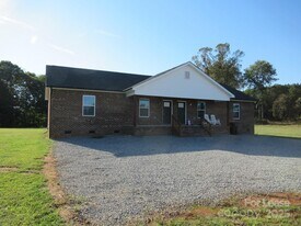 419 Northbrook III School Rd in Vale, NC - Building Photo