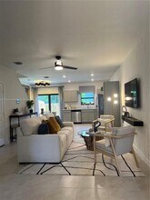 417 NE 1st Dr in Homestead, FL - Building Photo - Building Photo