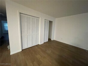 9882 Connecticut St in Bonita Springs, FL - Foto de edificio - Building Photo