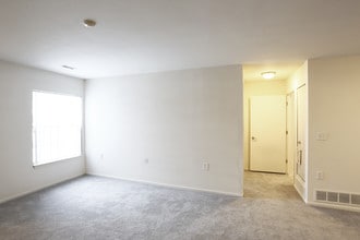Canton Club Apartments - Canton, MI in Canton, MI - Foto de edificio - Interior Photo