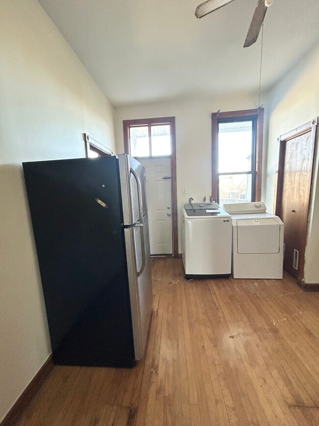 2827 N Milwaukee Ave, Unit 2827 N. Milwaukee #2 in Chicago, IL - Building Photo - Building Photo