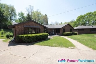 1511 Del Matro Ct in Windsor Heights, IA - Building Photo - Building Photo
