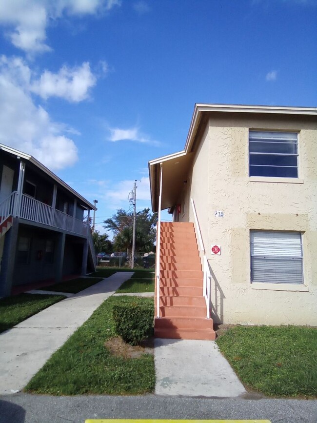 709 Michigan Ct in St. Cloud, FL - Building Photo - Building Photo