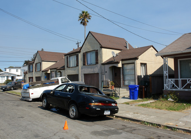 34 17th St in Richmond, CA - Foto de edificio - Building Photo