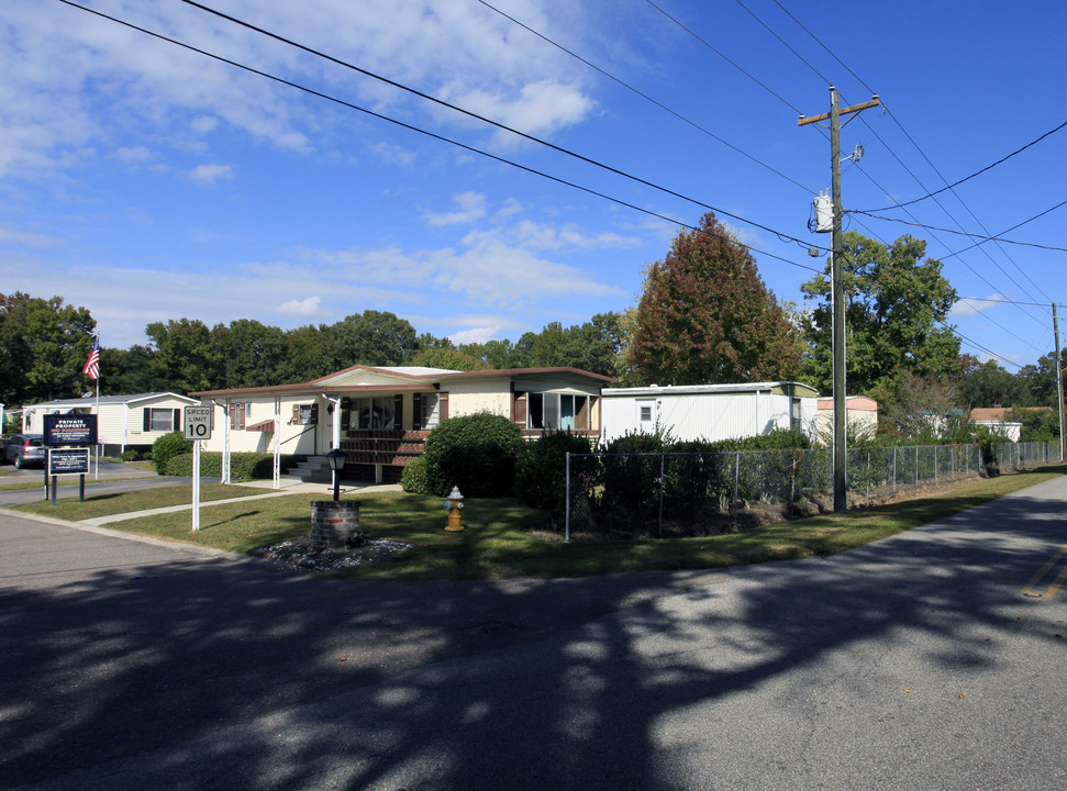 Americana Mobile Home Park in Charleston, SC - Foto de edificio