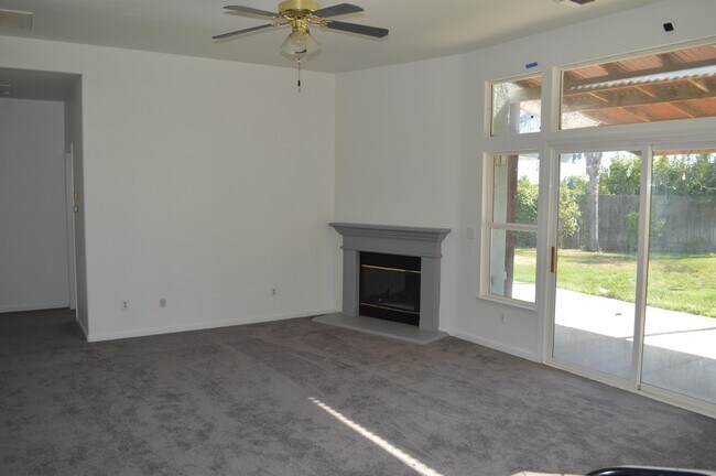 2128 Kennedy Ct photo'