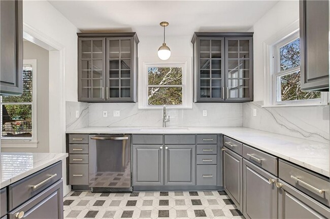 property at 1907 Brackenridge St
