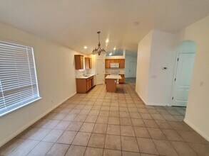 723 N Aberdeen Way in Saratoga Springs, UT - Building Photo - Building Photo