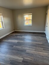 4531 Roth Ave in Cincinnati, OH - Foto de edificio - Building Photo