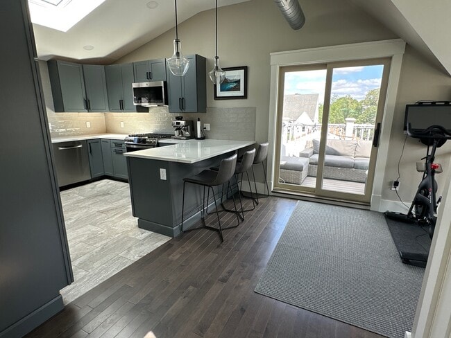 20 Somerset St, Unit 3