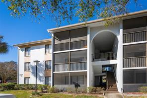 8209 Sun Spring Cir in Orlando, FL - Foto de edificio