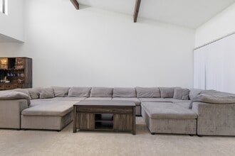 1628 Clower Creek Dr, Unit GR225 in Sarasota, FL - Building Photo - Building Photo