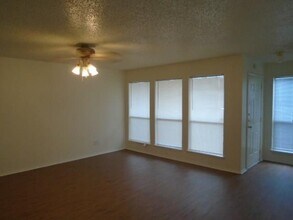 5032 Winder Ct-Unit -A in North Richland Hills, TX - Building Photo - Building Photo