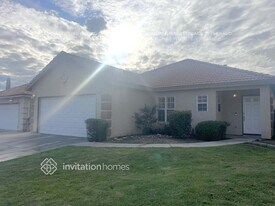 7834 Nye Dr in Highland, CA - Building Photo