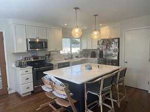 10 Goodrich Rd in Annapolis, MD - Foto de edificio - Building Photo