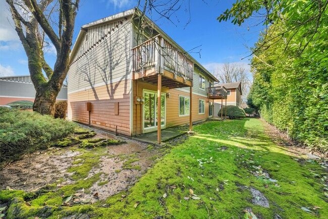 6031 N Fessenden St in Portland, OR - Building Photo - Building Photo