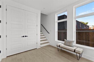 727 W 10th St in Dallas, TX - Building Photo - Building Photo