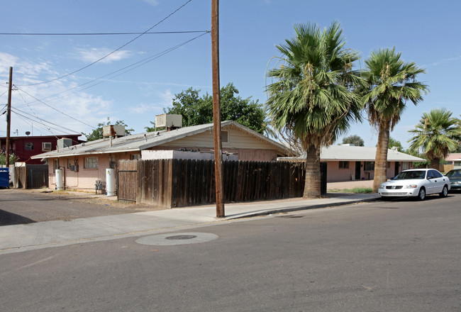 799 N Washington St in Chandler, AZ - Building Photo - Building Photo