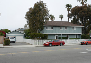 1121-1123 Peninsula St Apartments