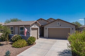 Legends at Rancho Cabrillo in Peoria, AZ - Building Photo - Building Photo