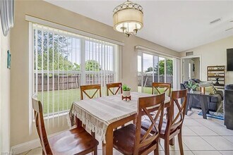 2036 SE 24th St in Cape Coral, FL - Foto de edificio - Building Photo