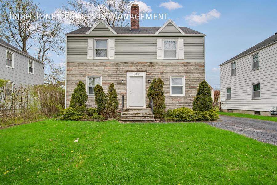 4878 Union Rd in Cheektowaga, NY - Building Photo
