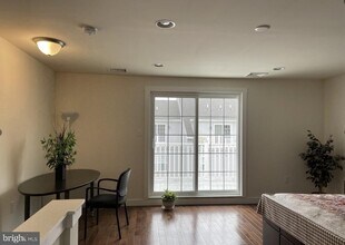 120 Prince George St in Bensalem, PA - Building Photo - Building Photo