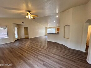 10857 E Wier Ave in Mesa, AZ - Building Photo - Building Photo