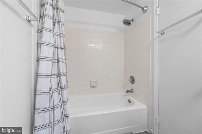 3521 Easton Dr in Bowie, MD - Building Photo - Building Photo