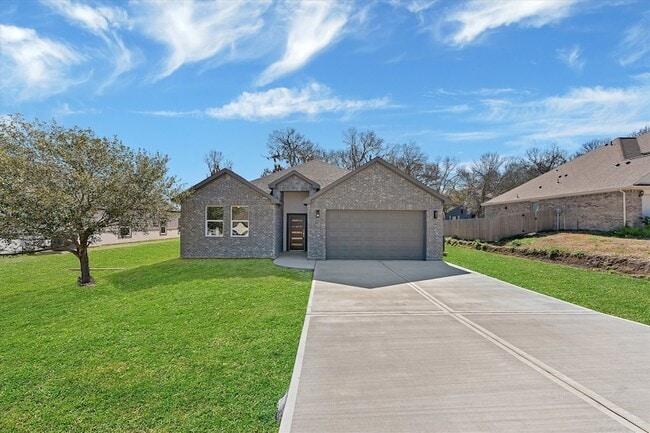 939 Lake View Dr in Montgomery, TX - Foto de edificio - Building Photo