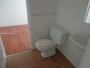 3741 NW 95th Terrace in Sunrise, FL - Foto de edificio - Building Photo