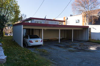 4 Plex in Anchorage, AK - Building Photo - Building Photo