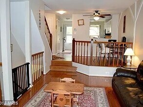 2182 Whisperwood Glen Ln in Reston, VA - Building Photo - Building Photo