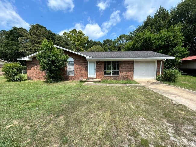 property at 5509 Rainbow Ln