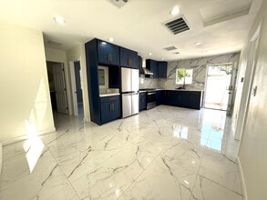 8536 Enault Ln in Garden Grove, CA - Building Photo - Building Photo