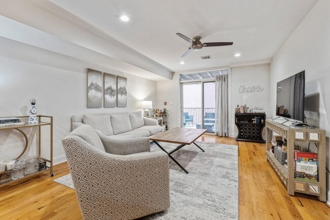 309 Grand St in Hoboken, NJ - Building Photo - Building Photo